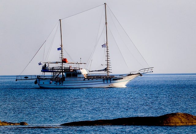 Bodem zeilboot geraakt